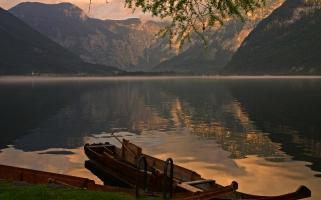 Kanorust bij de Hallstättersee