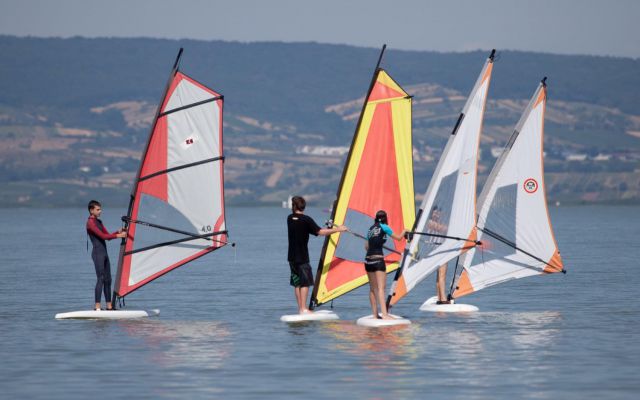 Surfen op het Neusiedler meer